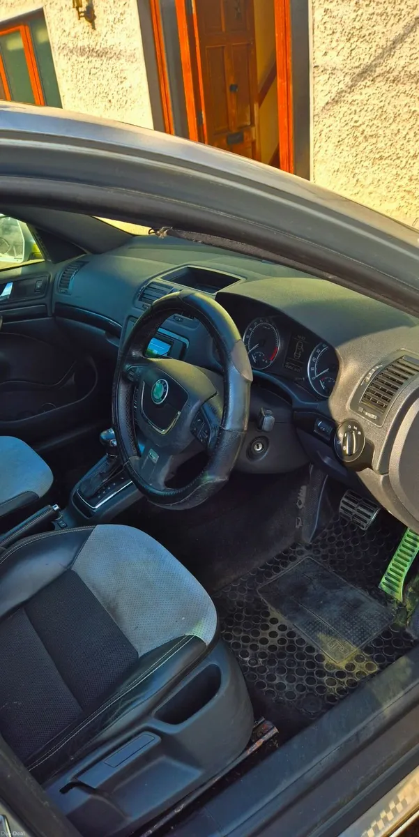 Skoda Octavia 2012 vrs sport 2L AUTOMATIC - Image 3