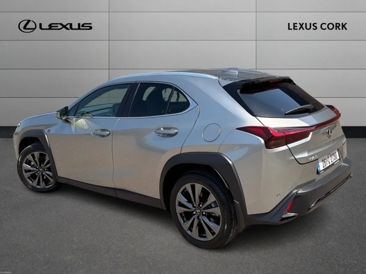 Lexus UX UX300H F SPORT DESIGN - Image 3
