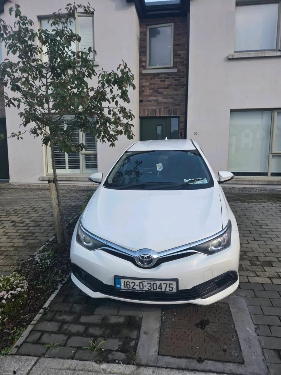 Toyota Auris - Image 1