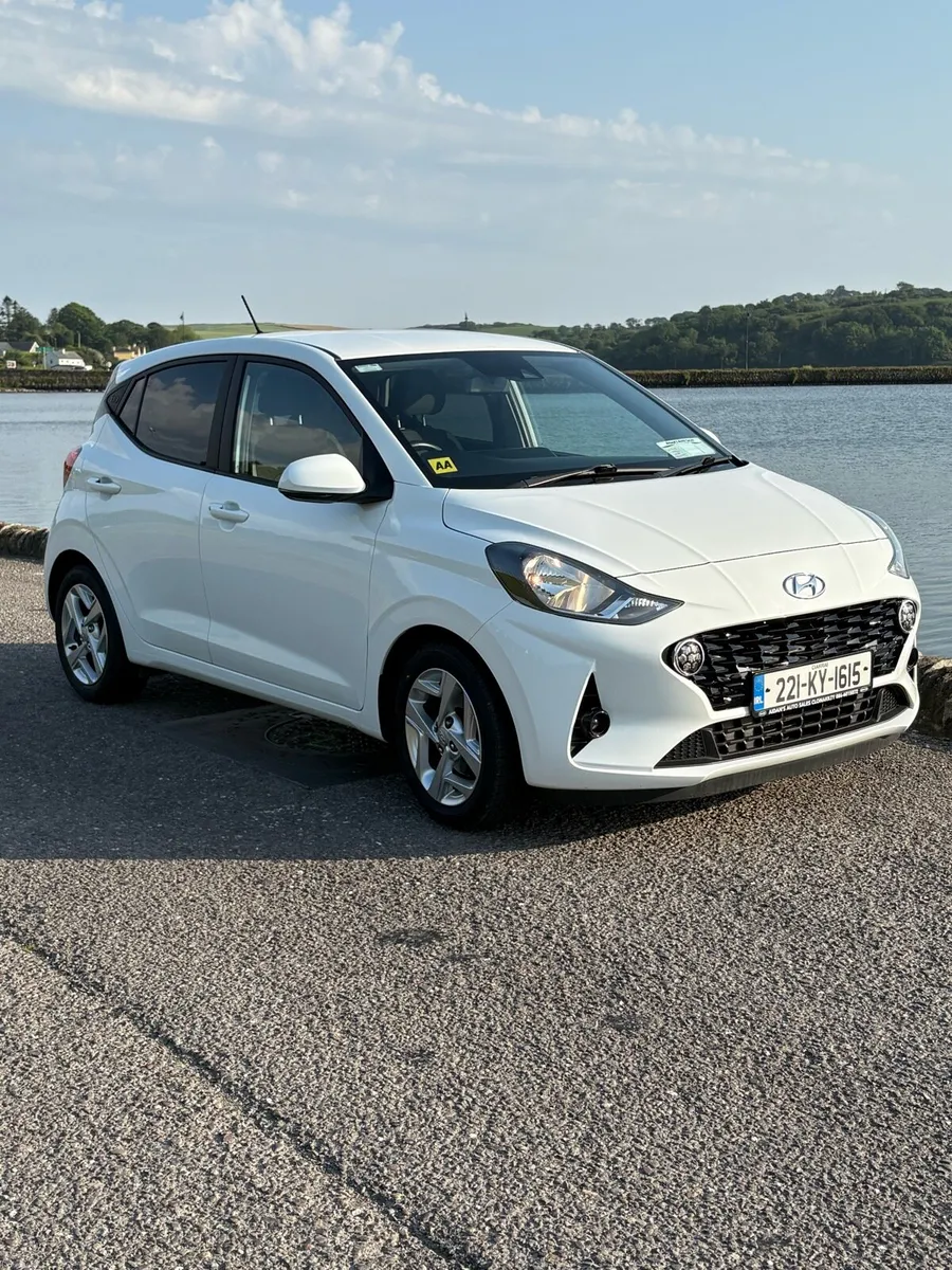 2022 HYUNDAI i10 1.0 DELUXE AUTO - Image 1