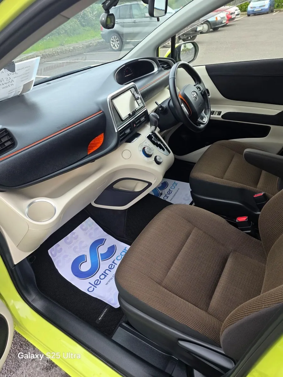 2016 Toyota Sienta - Image 2