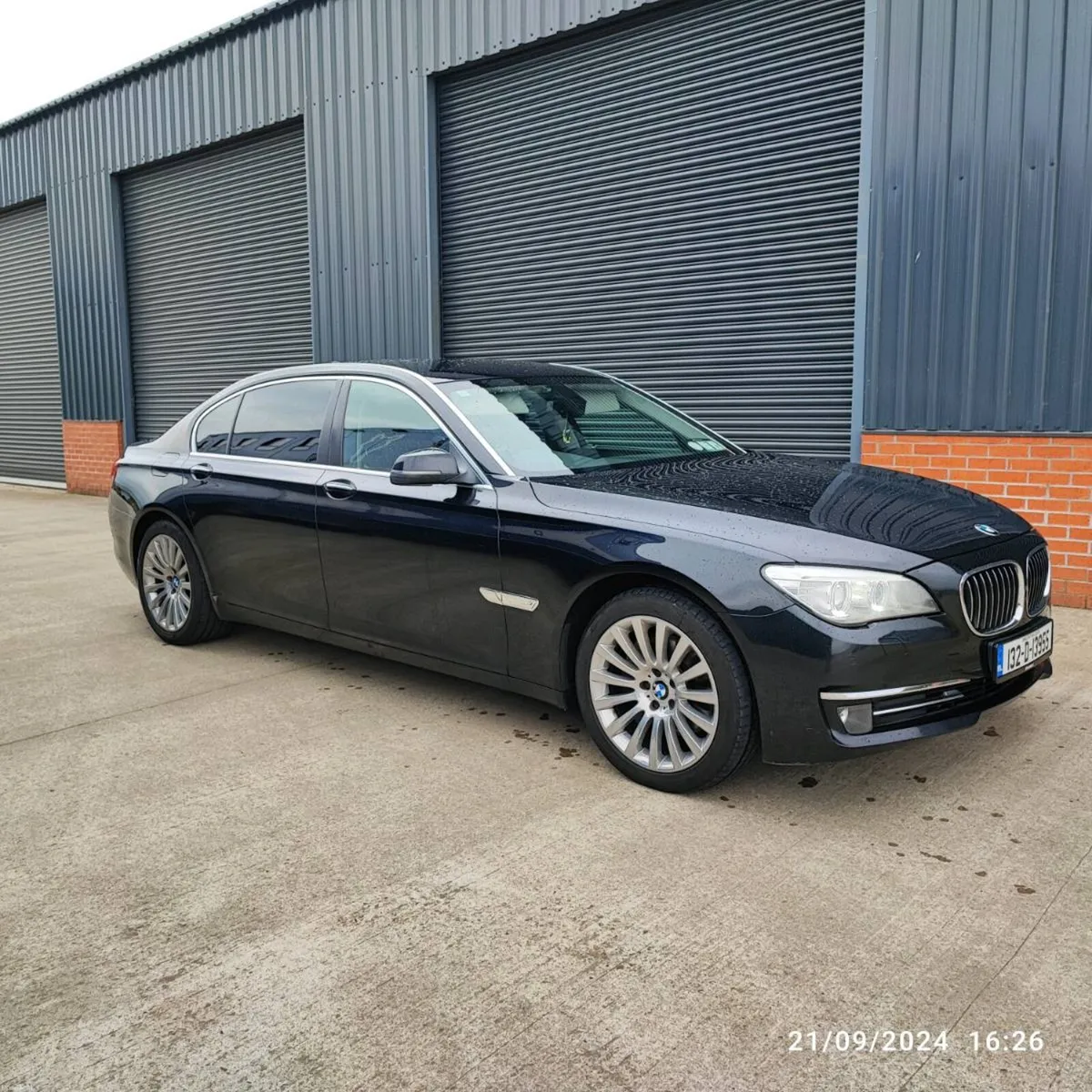BMW 7 - Image 1
