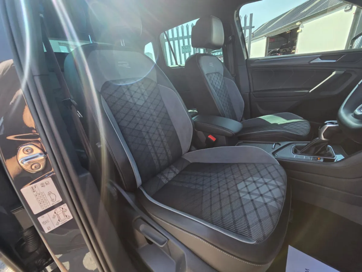 Volkswagen Tiguan R-LINE TSI PHEV S- DSG - Image 4
