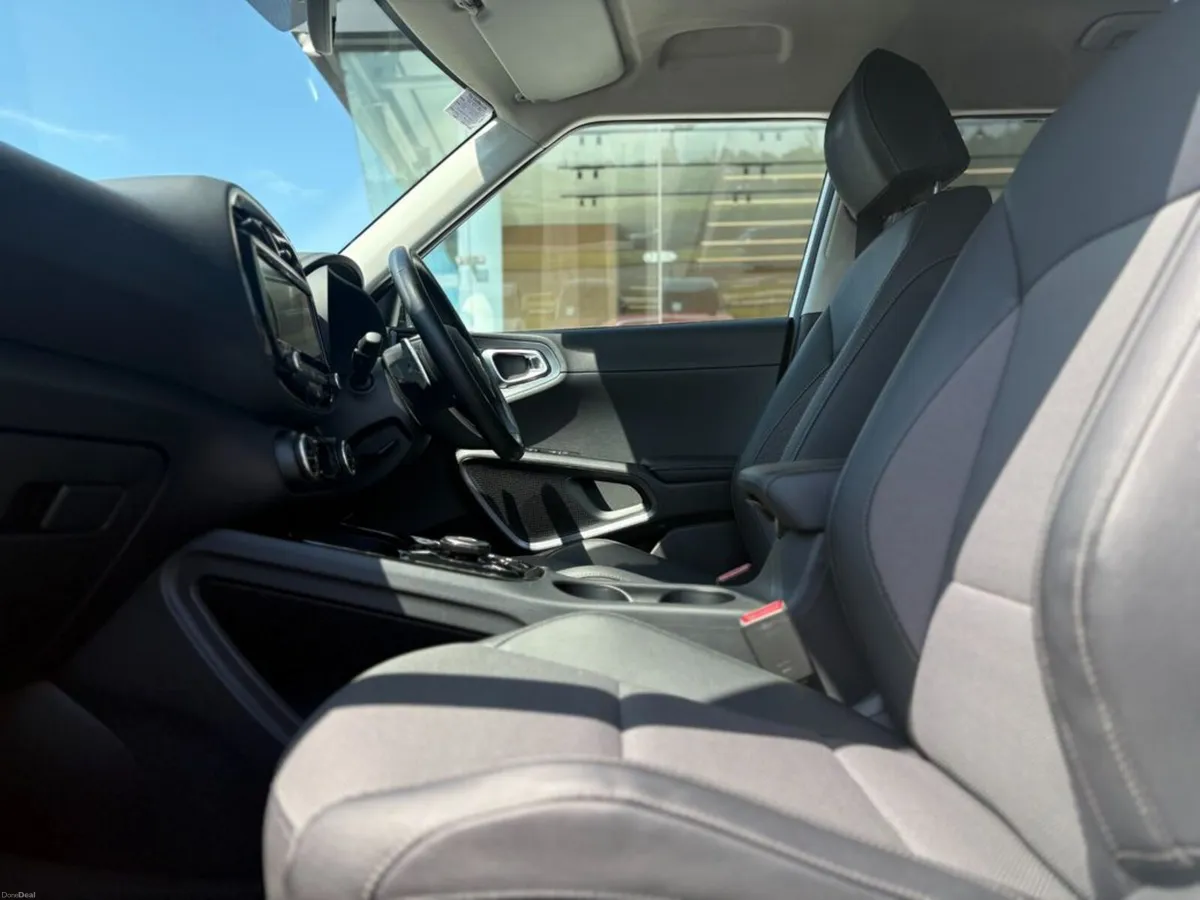 Kia Soul E- Soul ( Mid Range ) - Image 2