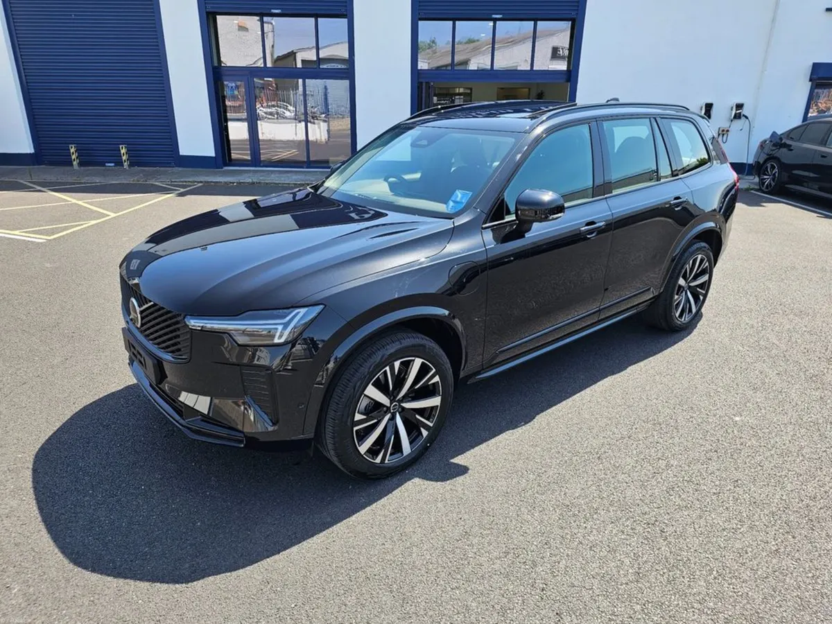 Volvo XC90 T8 PLUS MODEL - Image 2