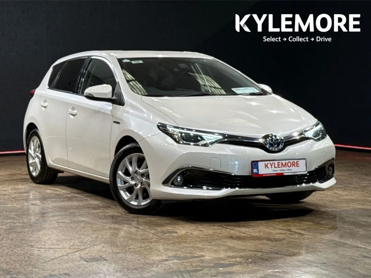 Toyota Auris HYBRID 1.8 AUTOMATIC - HALF BLACK LEA - Image 1