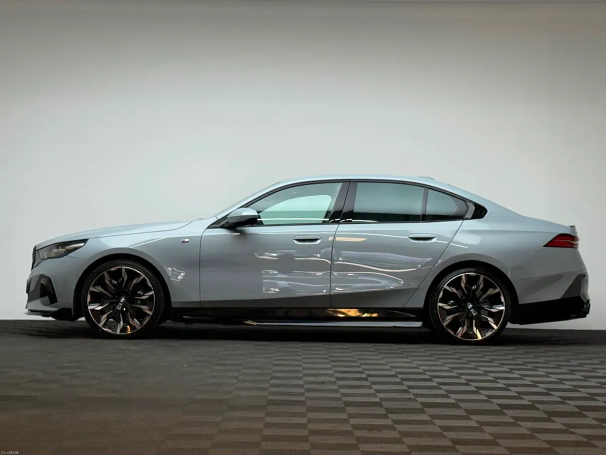 BMW i5 40 M SPORT EDRIVE - Image 4