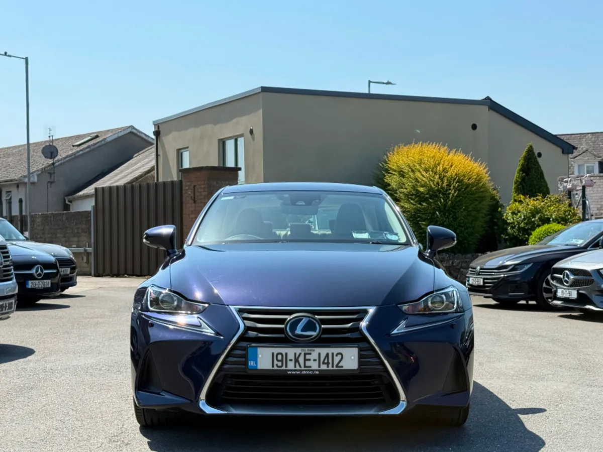 Lexus IS 300H EXECUTIVE AUTO *FSH* - Image 2