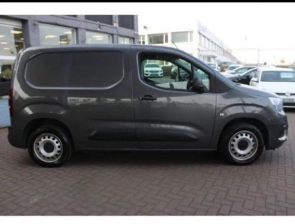 2019 Opel Combo Sport Turbo Diesel - Image 3