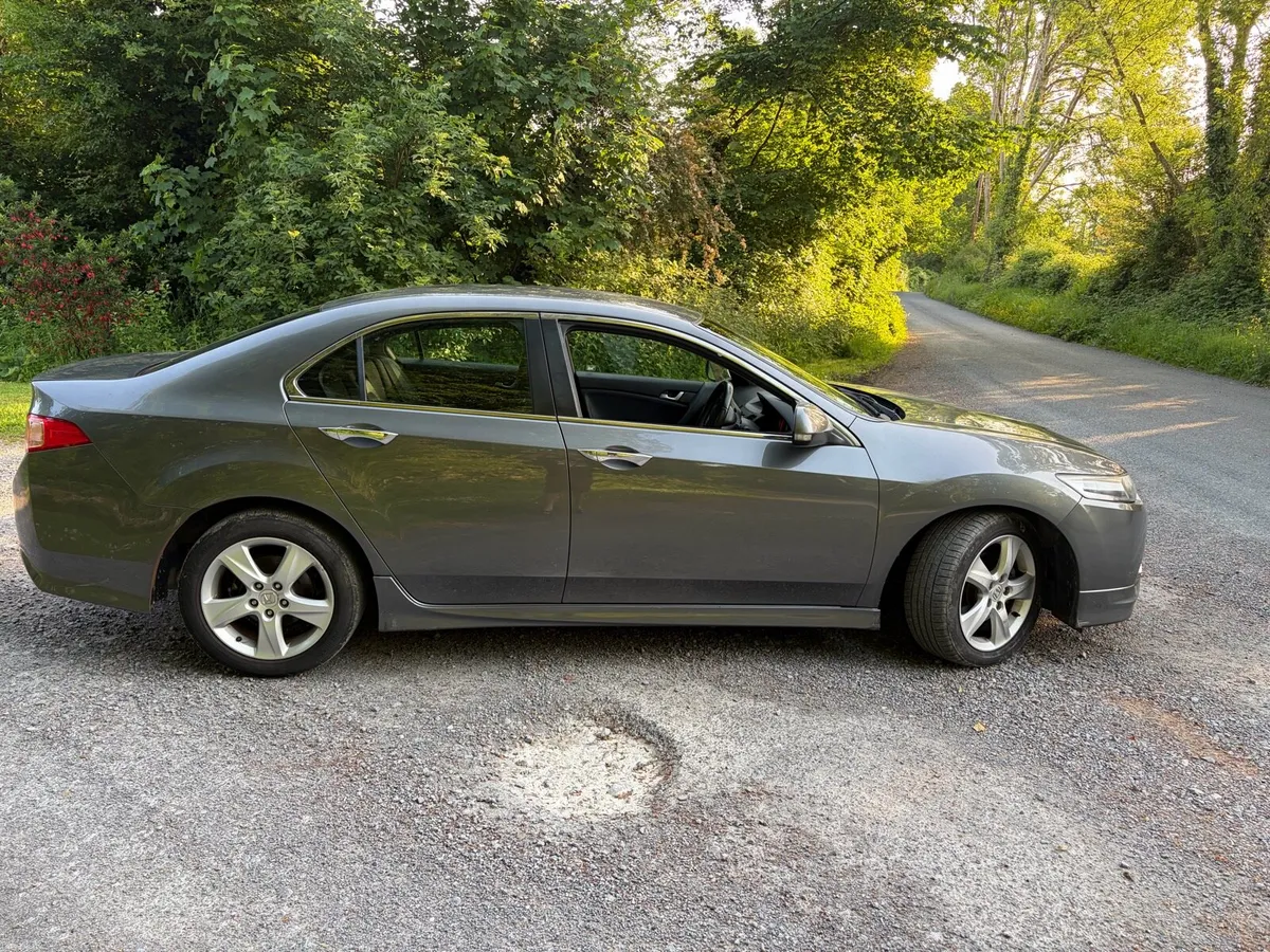 Honda Accord 2.2 Type S - Image 2