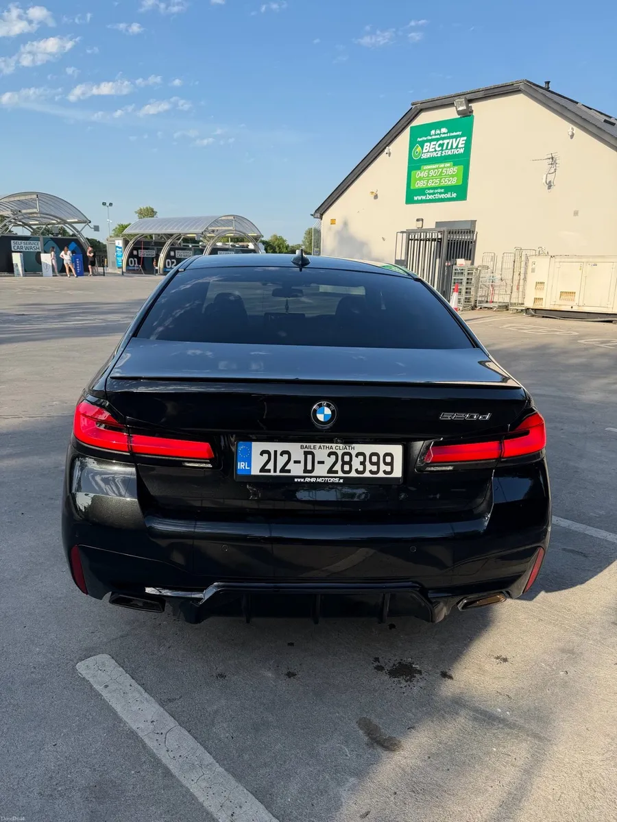 BMW 520D LCI G30 M-Sport MHEV - Image 4
