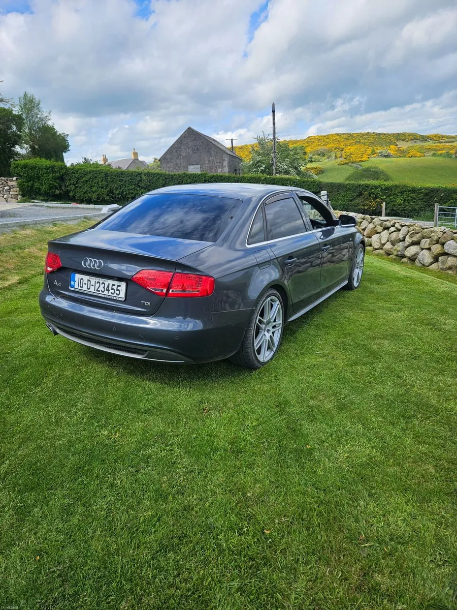 Audi A4 2010 - Image 2