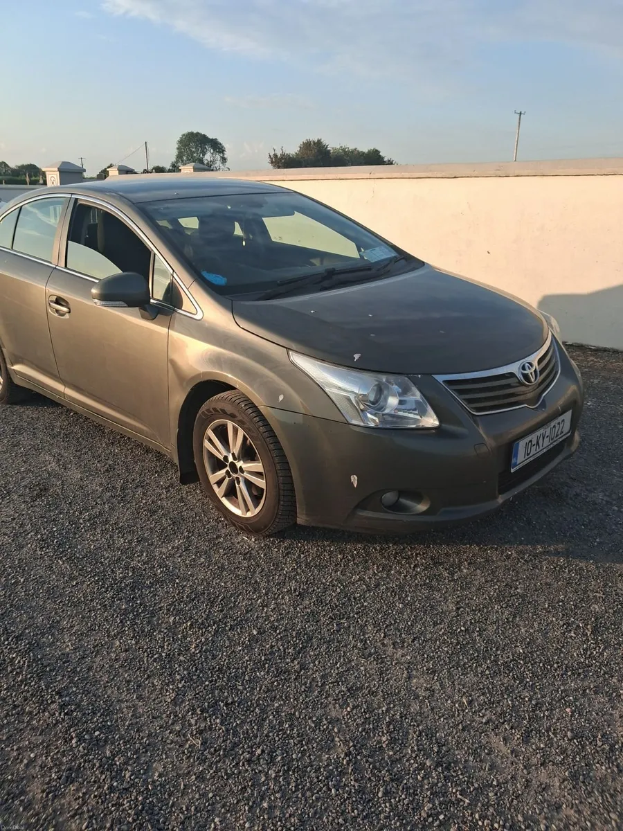 Toyota Avensis 2010 - Image 1