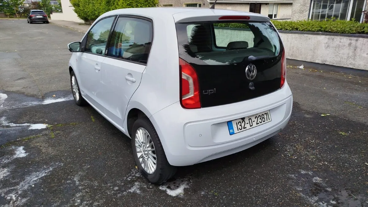 Volkswagen up! 2013 Automatic - Image 2