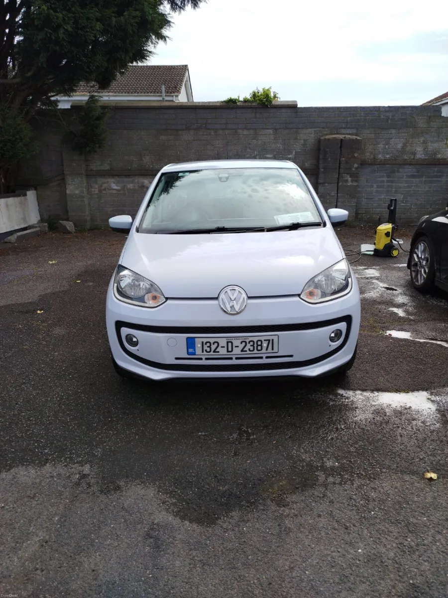 Volkswagen up! 2013 Automatic - Image 3