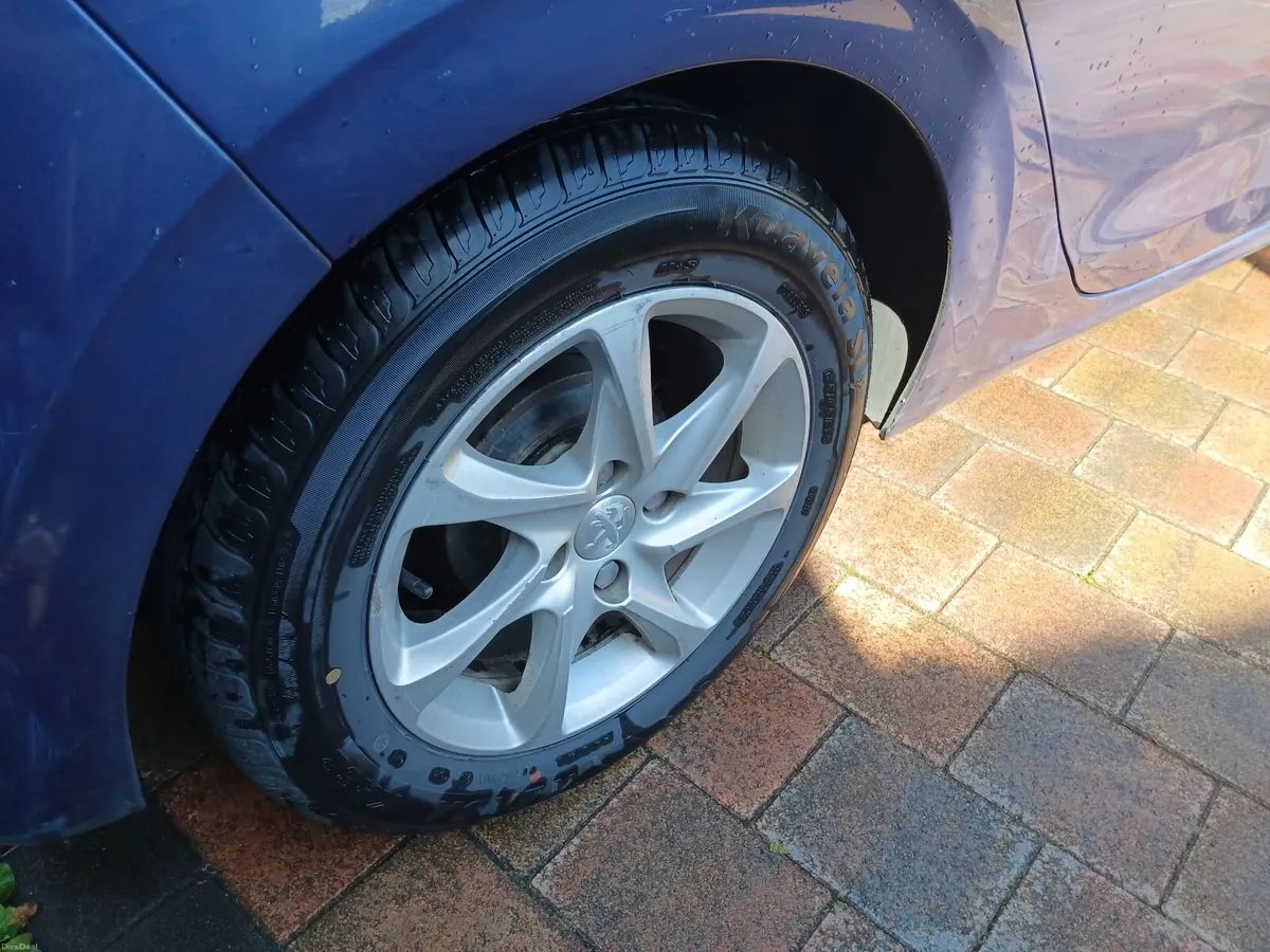 2016 Peugeot 208 (low mileage 105K) - Image 3