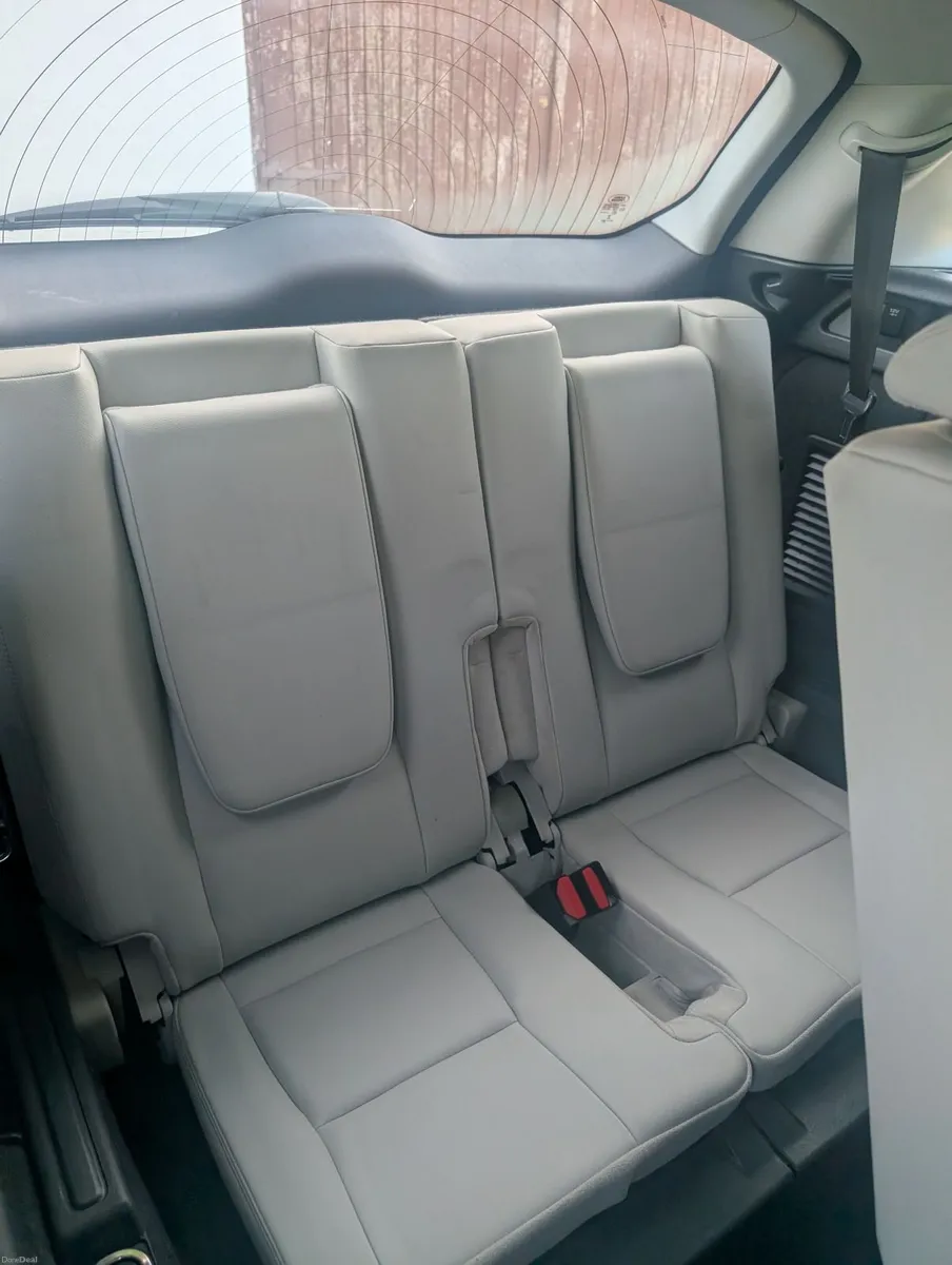 Land Rover Discovery Sport 2015 - Image 3