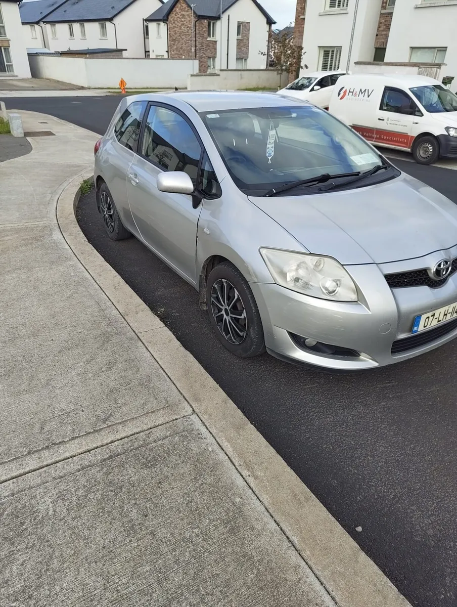 Toyota Auris - Image 2