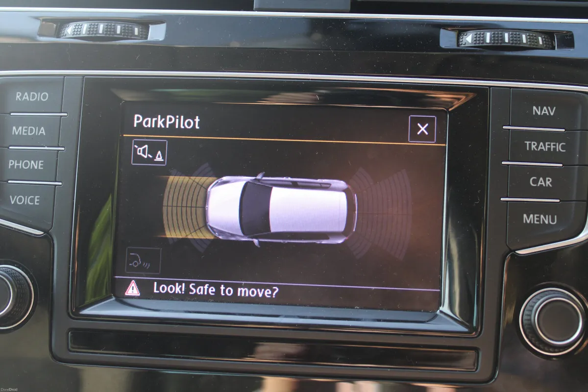 2015 VW GOLF HI-LINE 1.6 TDI 115bhp. 5 dr. - Image 4