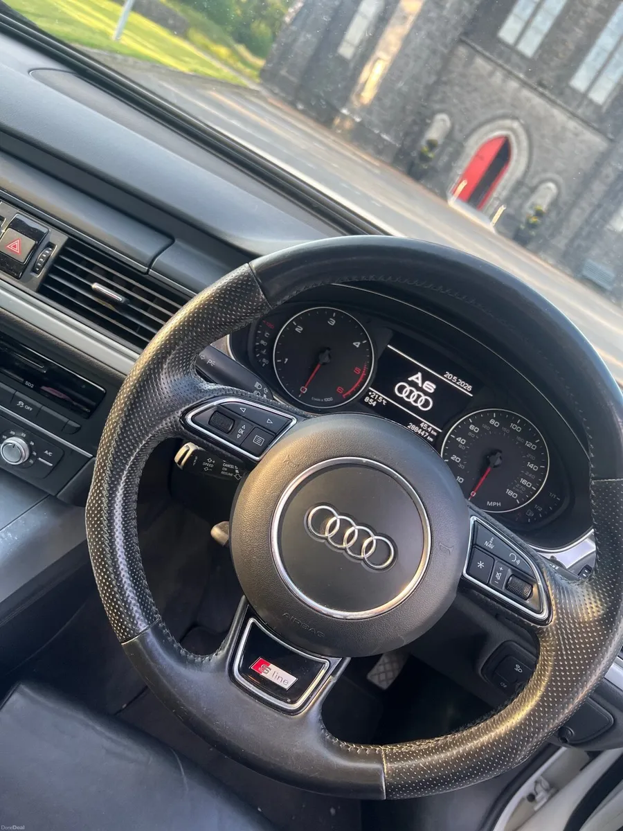 Audi A6 2014 - Image 2