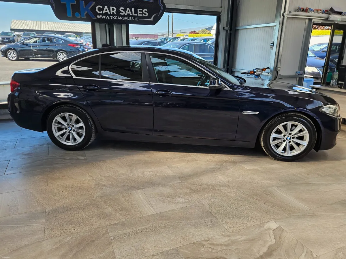 16 BMW 5 SERIES SE AUTOMATIC - Image 2