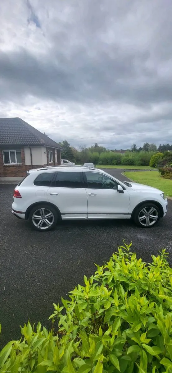 Volkswagen Touareg R Line Plus - Image 2