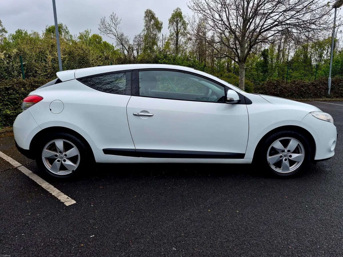 2011 RENAULT MEGANE 1.5 DCI COUPE TOM TOM EDITION - Image 4