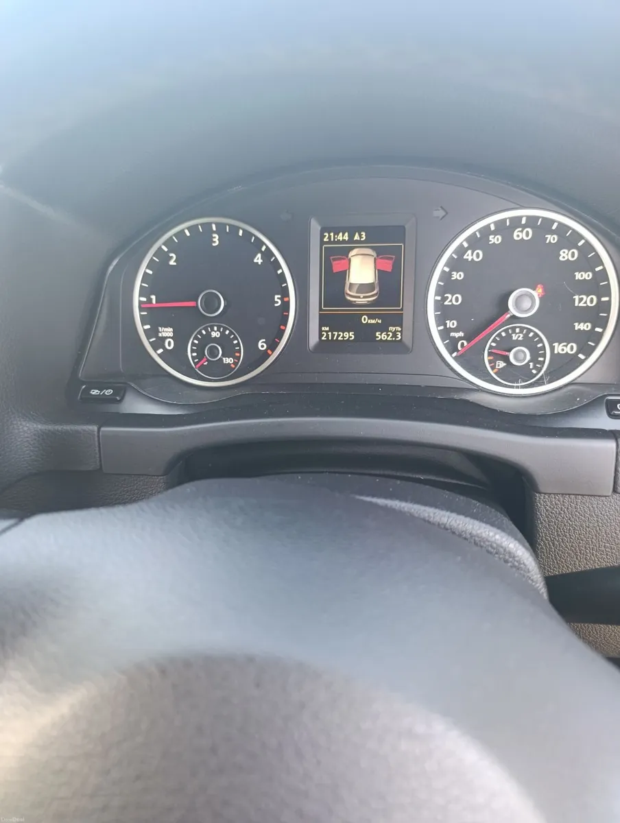 Volkswagen Tiguan 2015 - Image 1