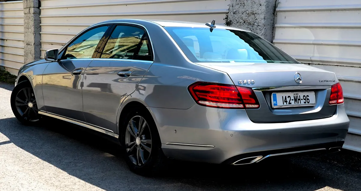 Mercedes-Benz E-Class 2014 - Image 4