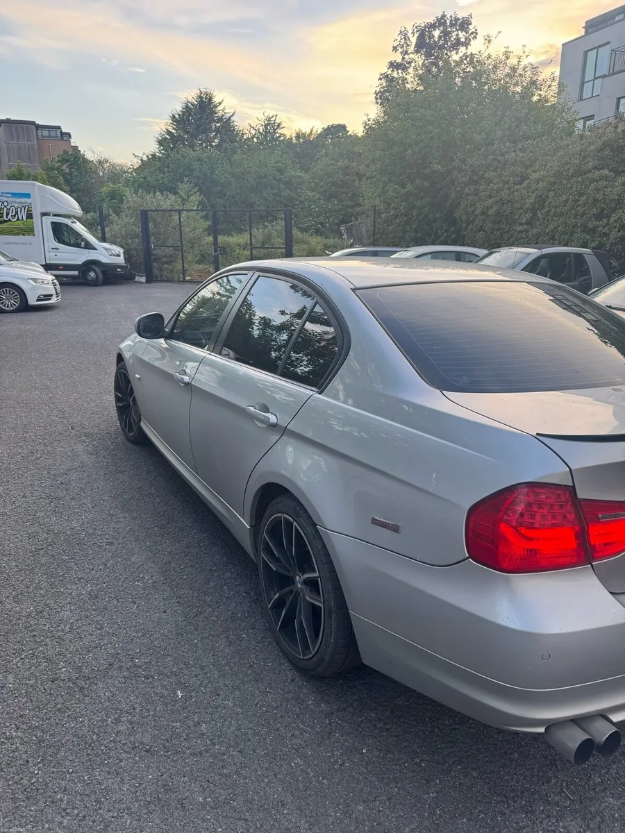 BMW 3series e90 - Image 4