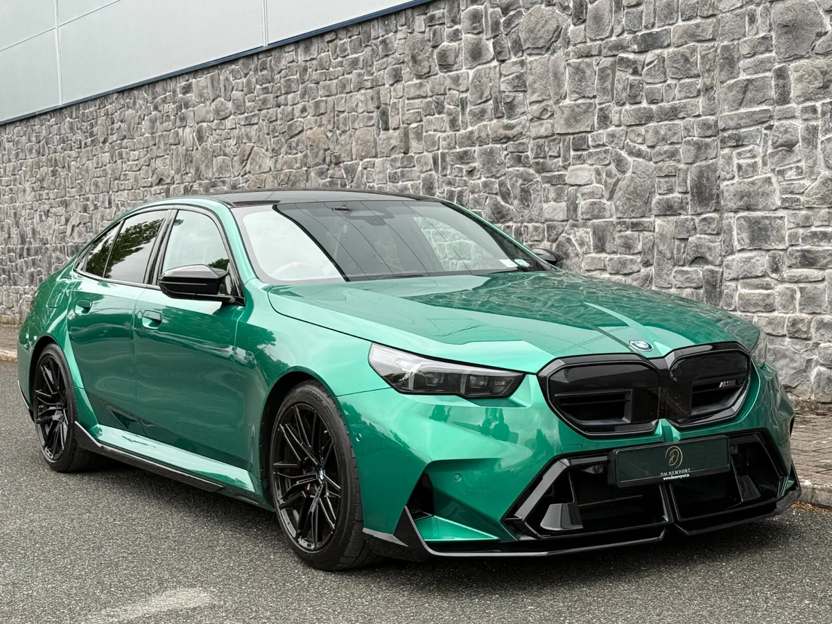 2025 BMW M5 4.4 V8 PHEV 727bhp G90 - Image 5