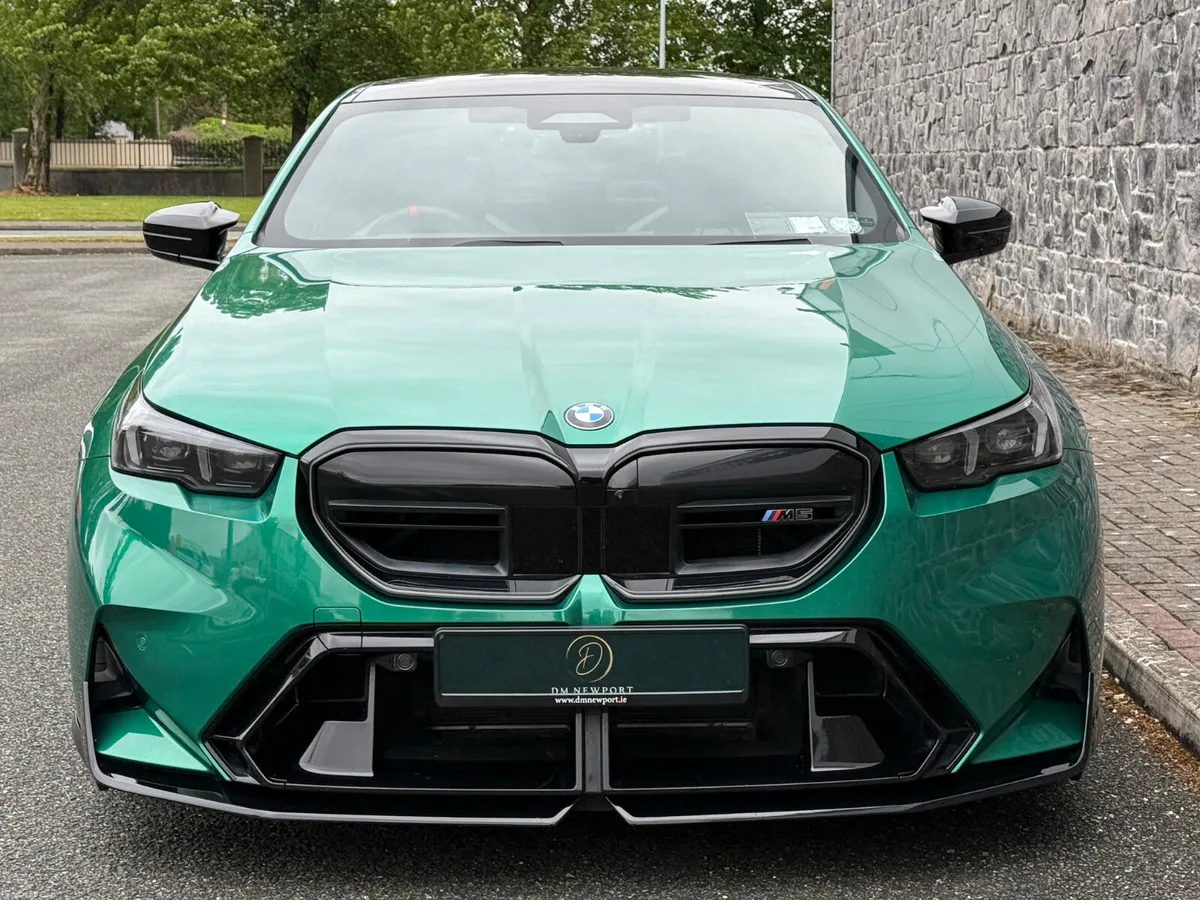 2025 BMW M5 4.4 V8 PHEV 727bhp G90 - Image 6