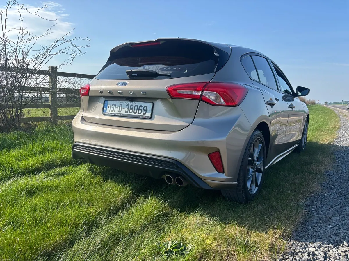 2019 Ford Focus ST Line , *Damaged Repaired* - Image 3