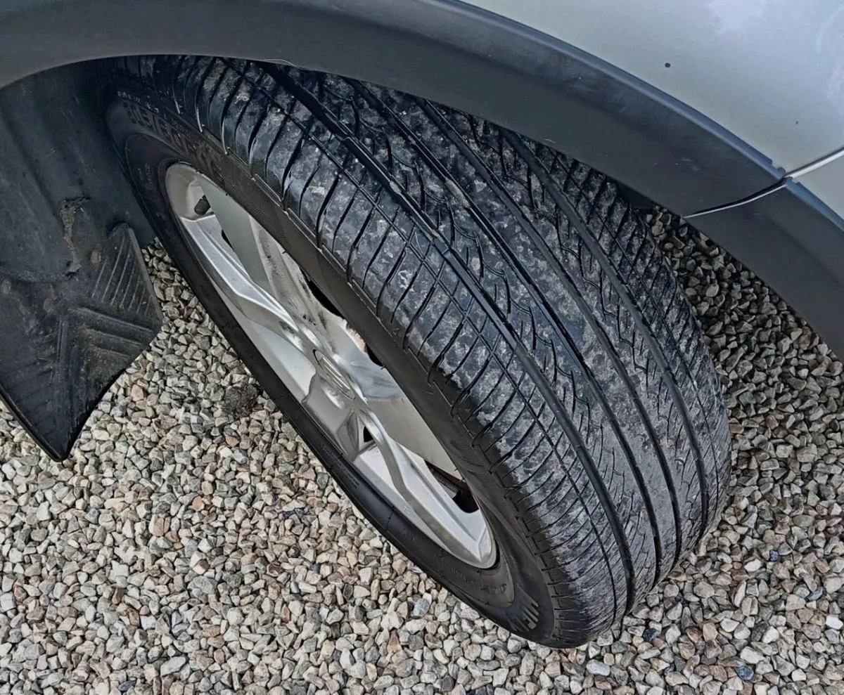 11 SX4 1.5 petrol NCT08/26 tax06/26 282km - Image 1