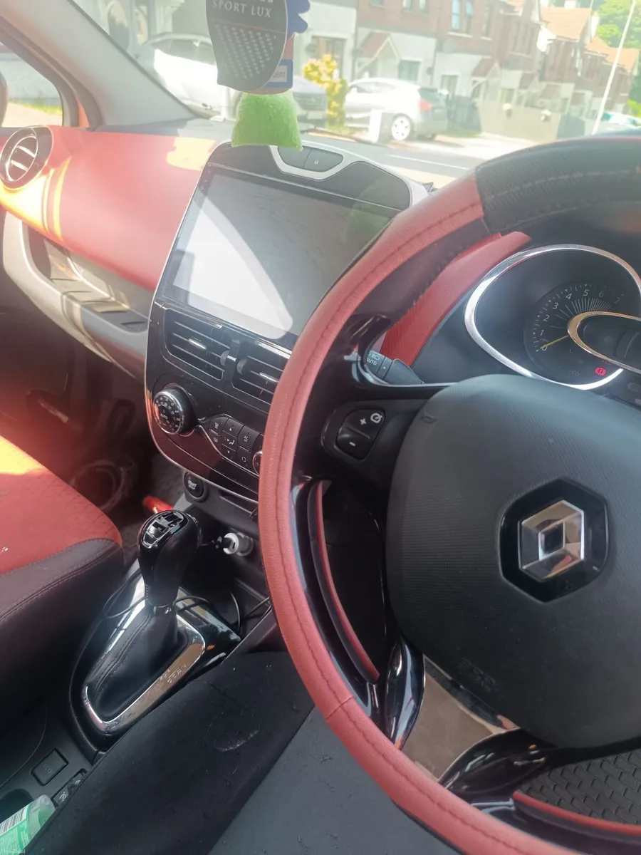 Renault Clio 2013 - Image 2