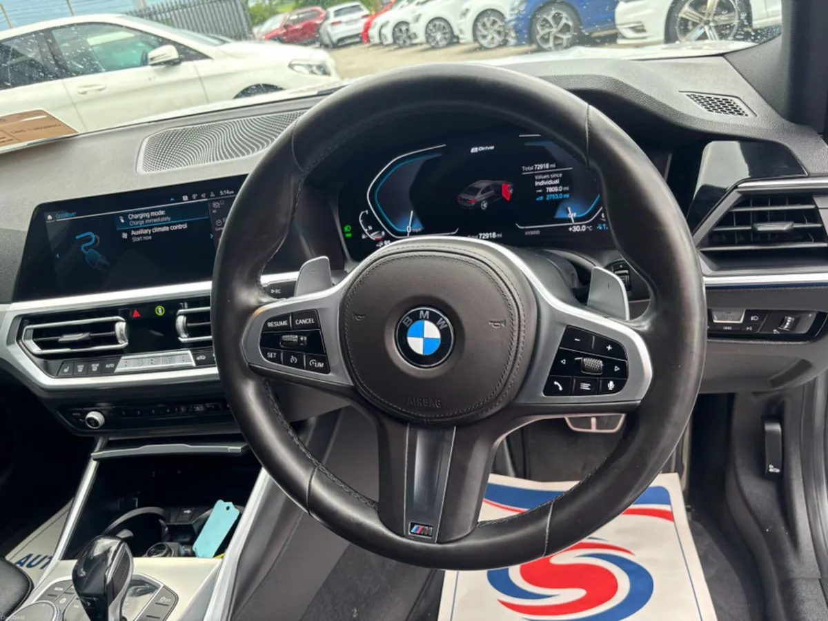 BMW 3-Series BMW 330e individual M-sport plug in h - Image 6
