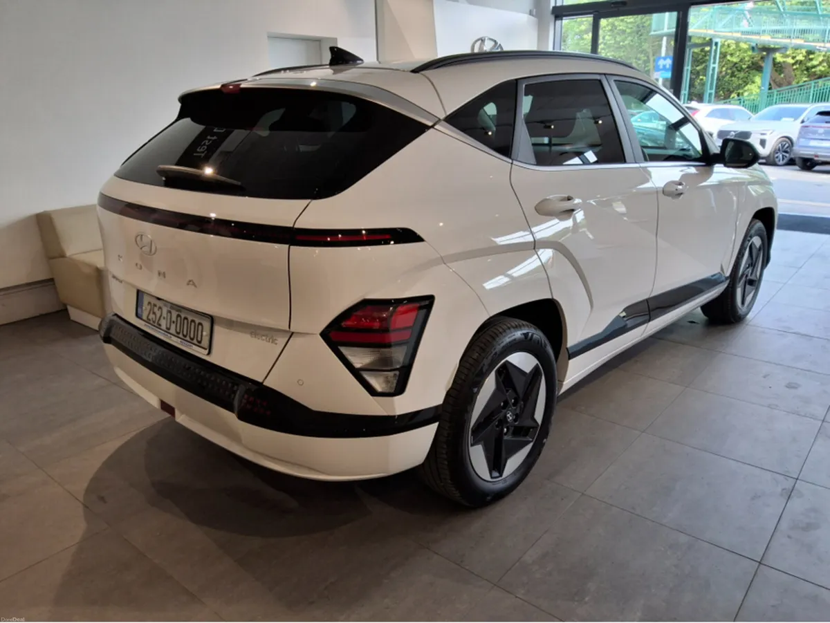 Hyundai KONA EV 65kW ** Only 1000 kms ** Long Rang - Image 2