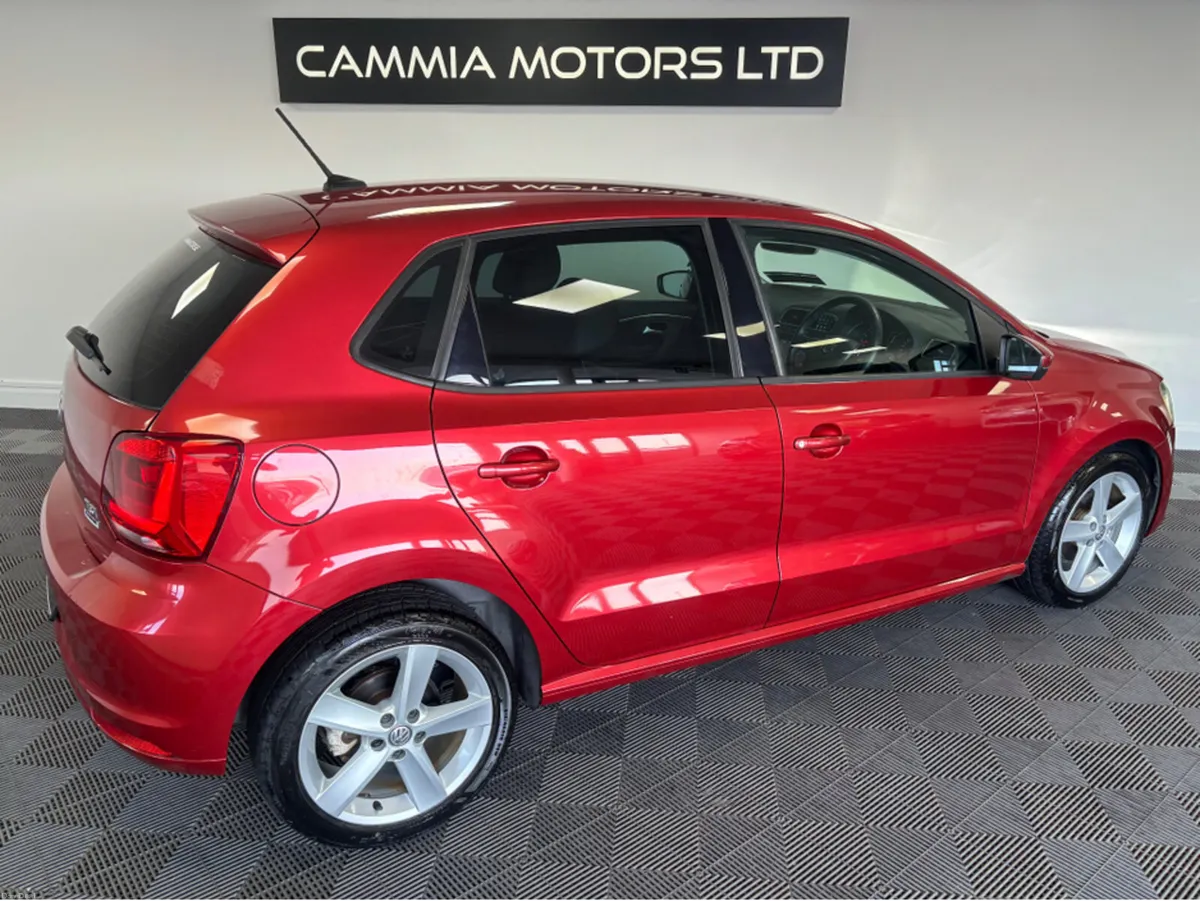 Volkswagen Polo *VOLKSWAGEN POLO* *AUTO LIGHTS* *D - Image 4