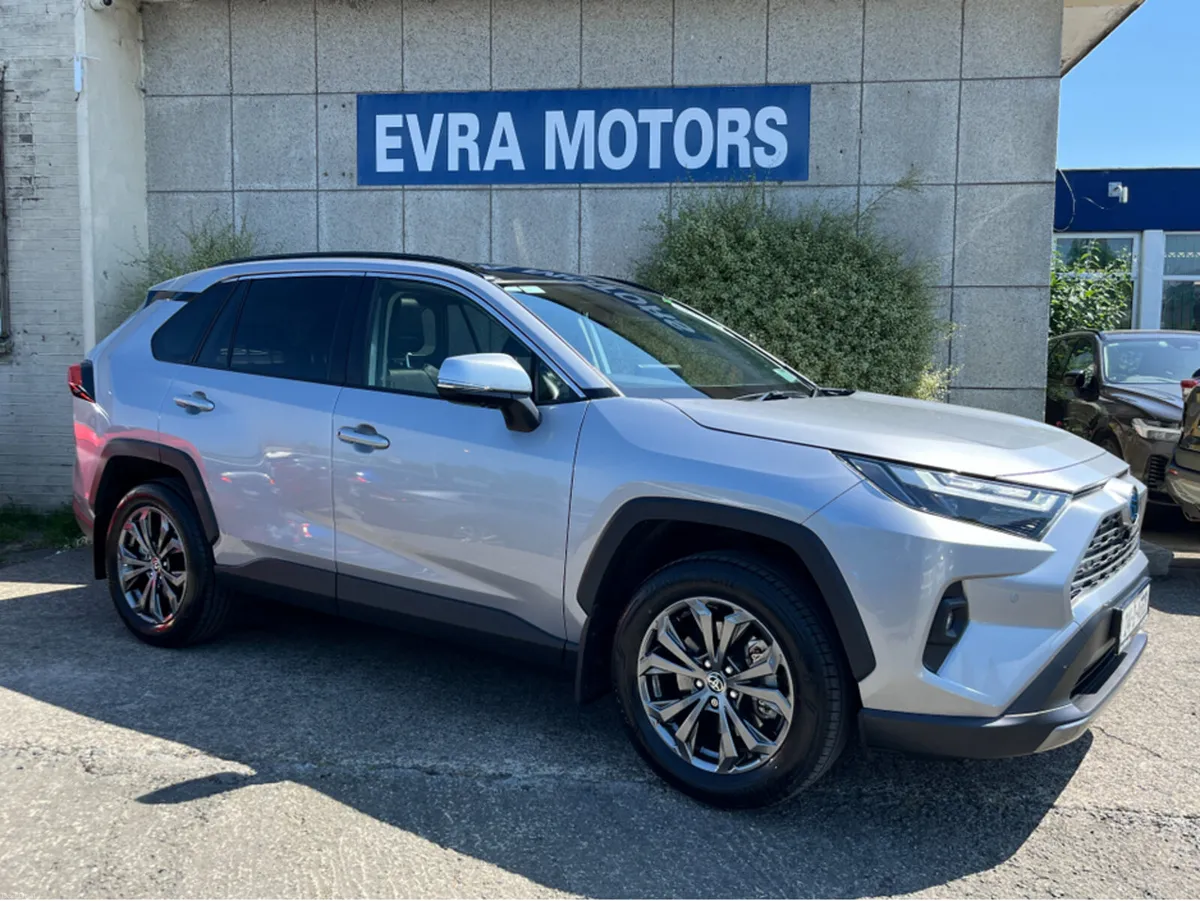 Toyota RAV4 PLATINUM HYBRID AUTOMATIC 2.5 PETROL / - Image 3