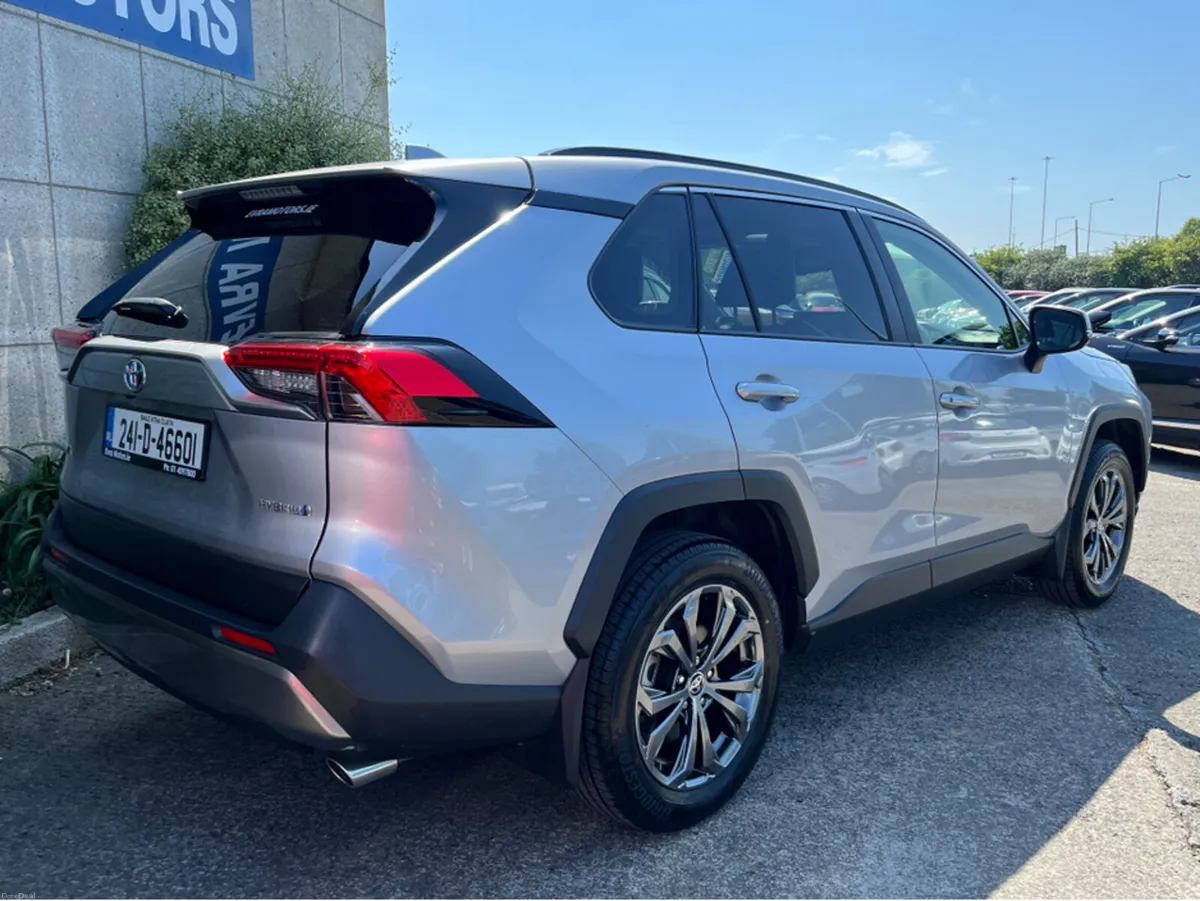 Toyota RAV4 PLATINUM HYBRID AUTOMATIC 2.5 PETROL / - Image 4