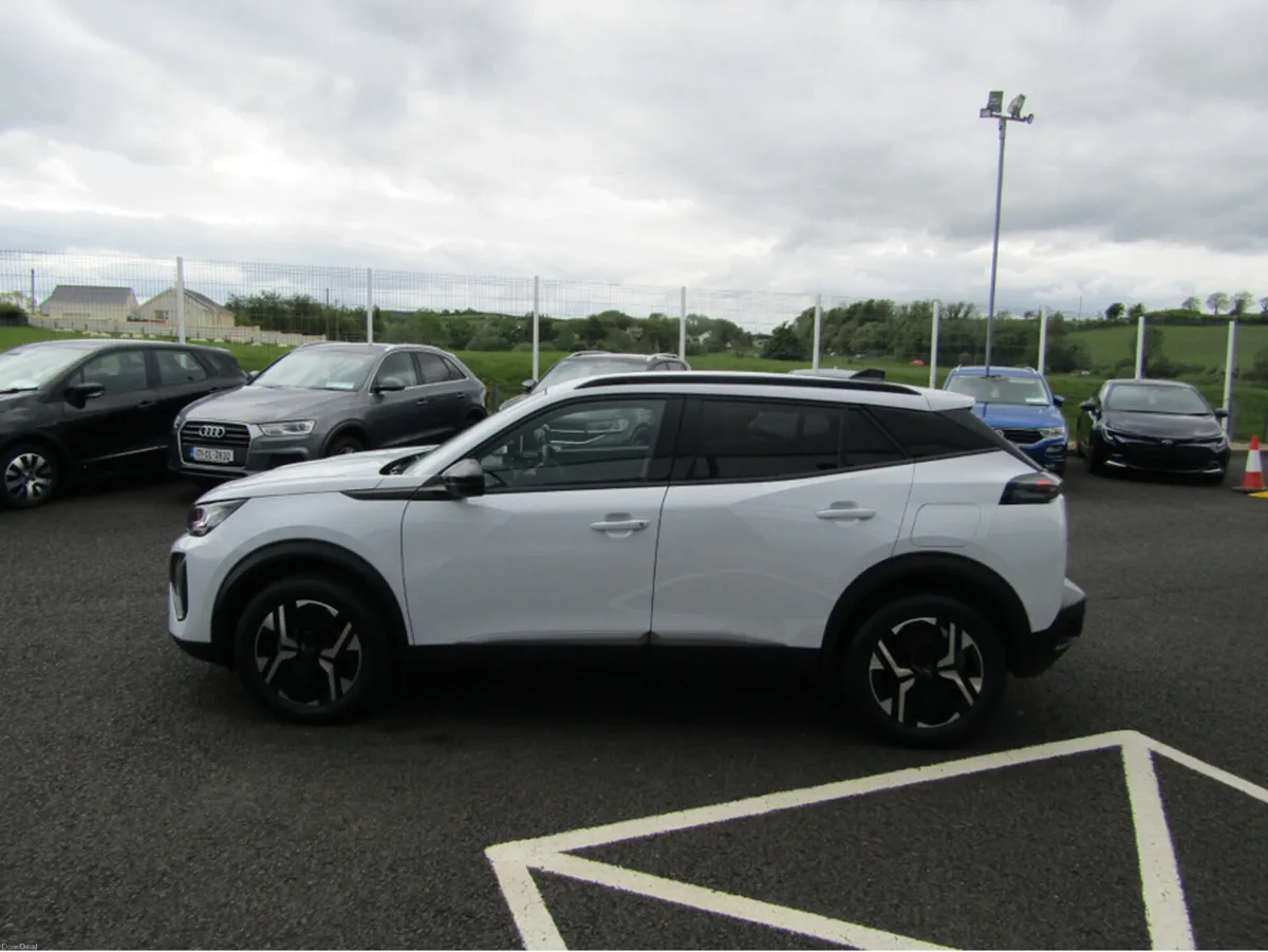 Peugeot 2008 ALLURE 1.2 PURETECH MY23 - Image 5