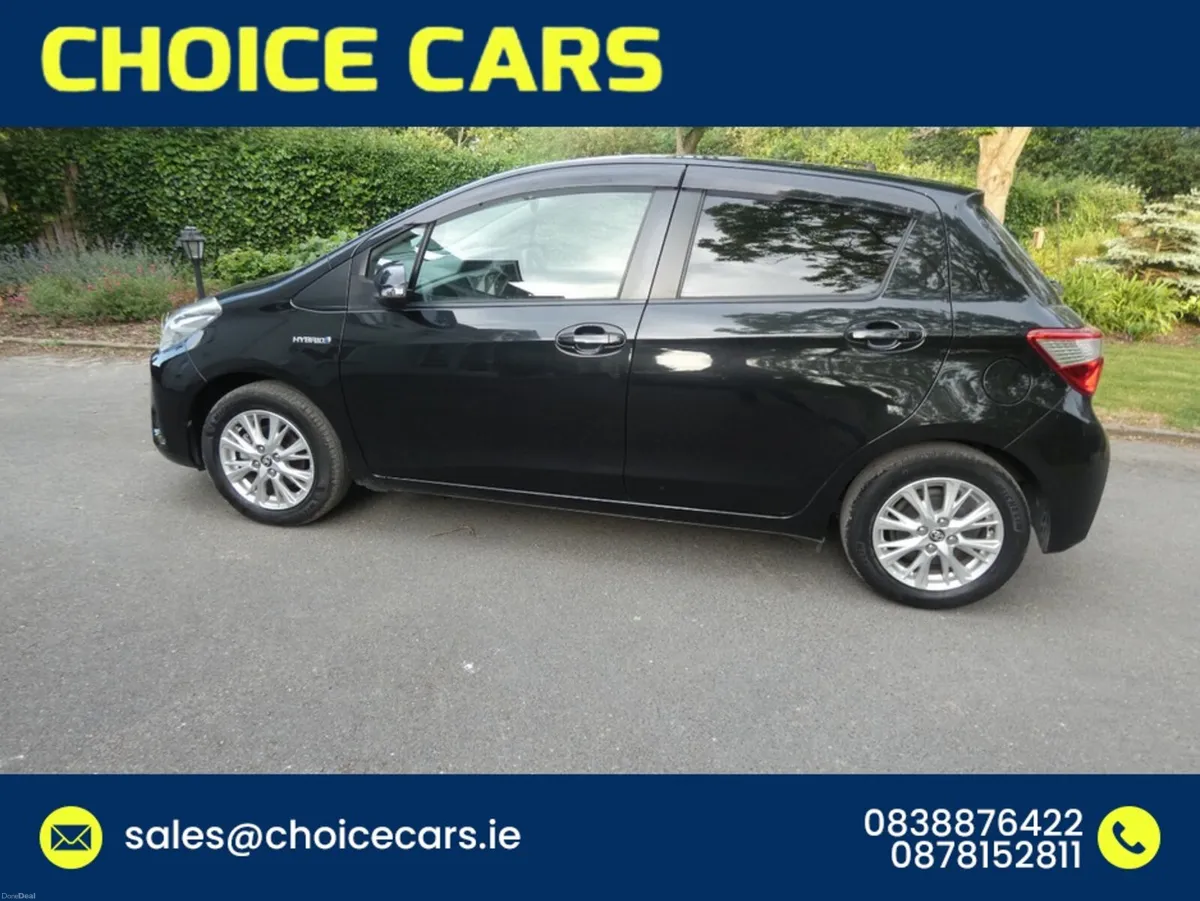Toyota Yaris 1.5 AUTO HYBRID - Image 3