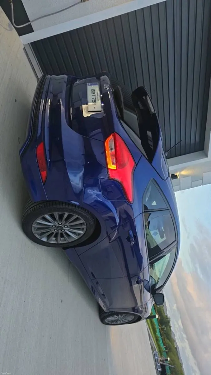 2018 st line ford focus ** 2 years nct** - Image 1