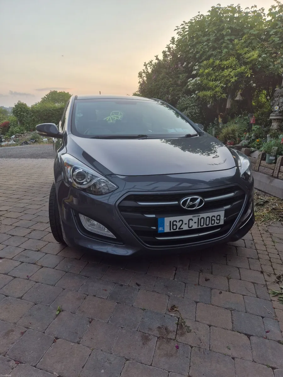 Hyundai i30 Deluxe 2016 - Image 2