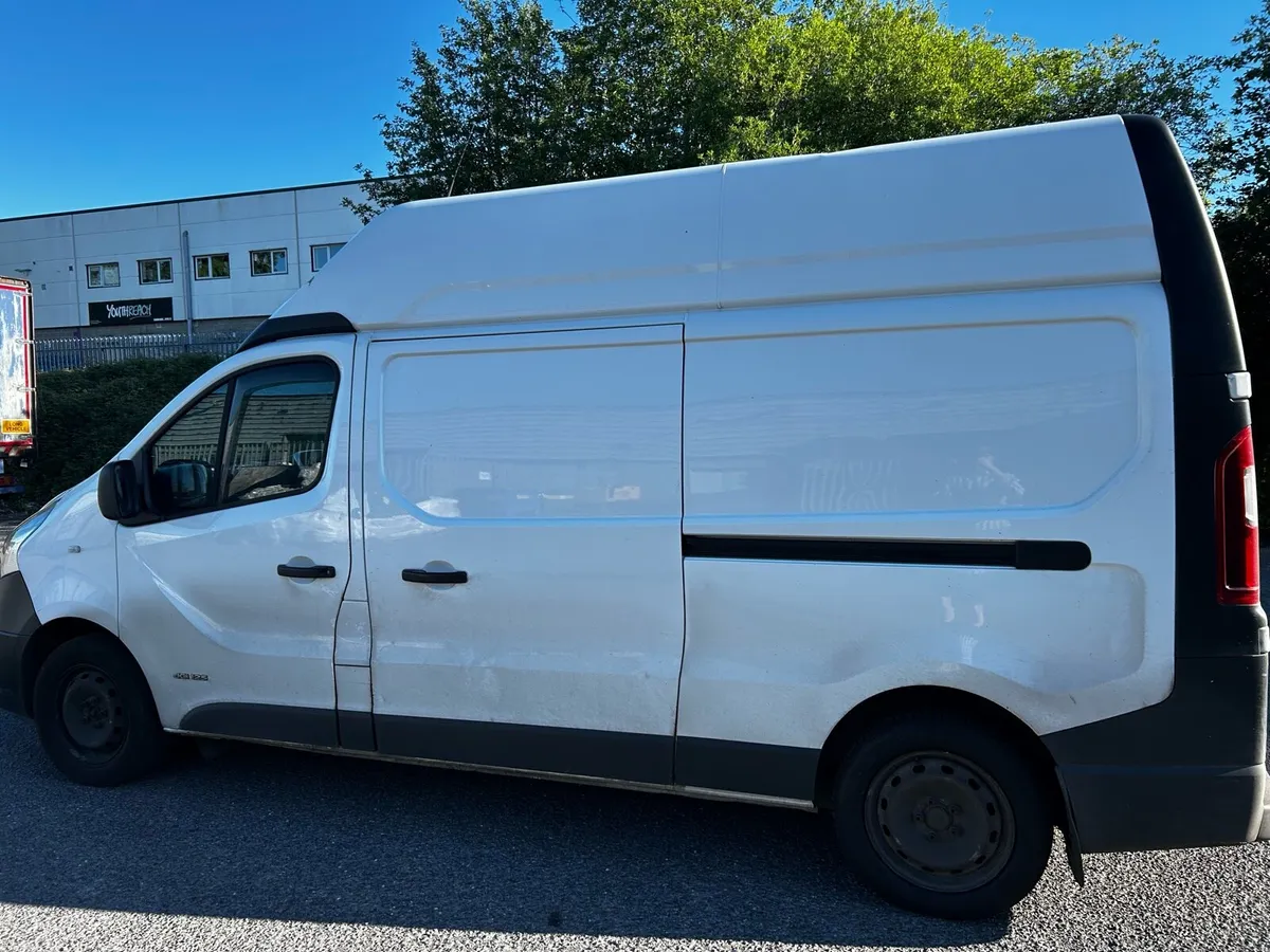2019 Nissan NV300 high roof - Image 3