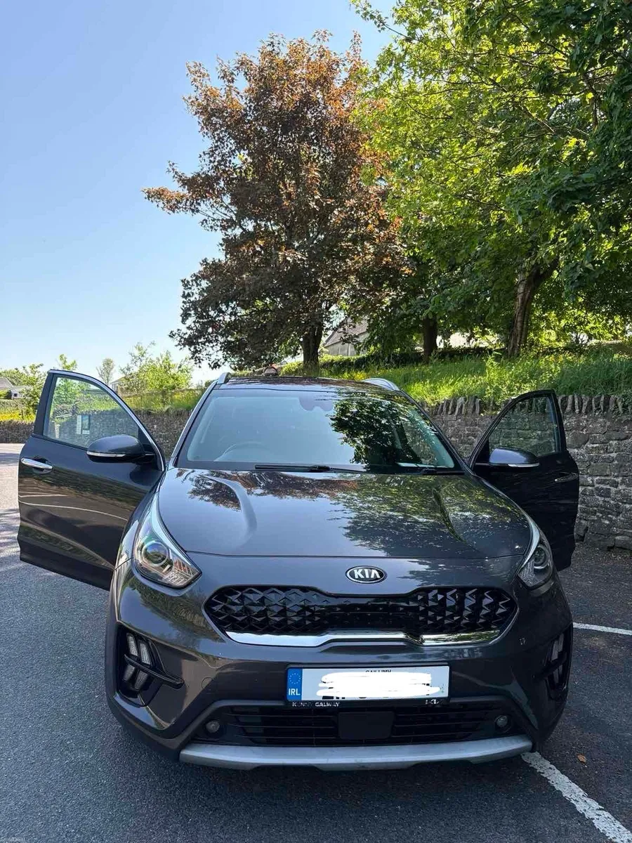 Kia Niro 2021 - Automatic - in Excellent Condition - Image 2