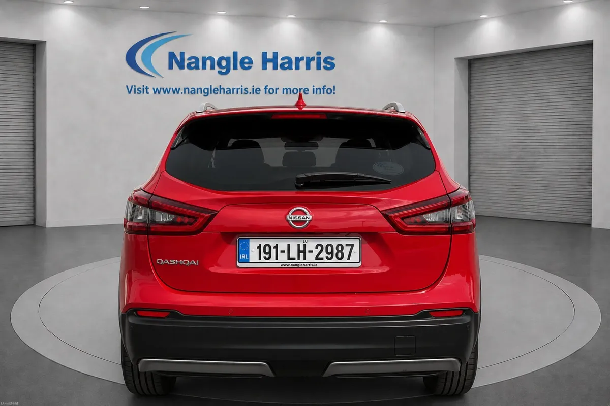 Nissan Qashqai Automatic - Image 4