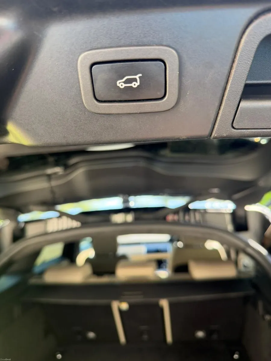Land Rover Range Rover Velar 2019 - Image 4