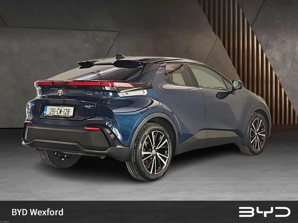 Toyota C-HR 1.8 Hybrid Sol - Image 4