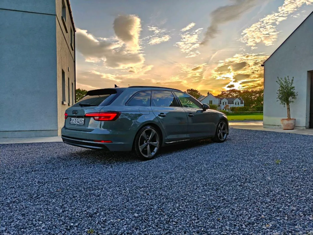 Audi A4 Avant Nardo Grey Black edition S Line - Image 1